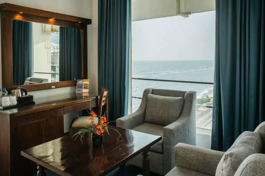 ویو اتاق هتل میریژ کلمبو